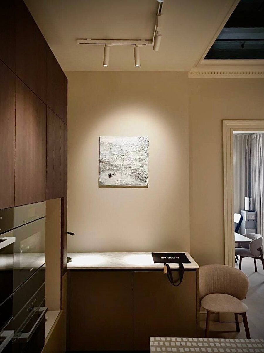 Интерьер кухни в тёплых тонах