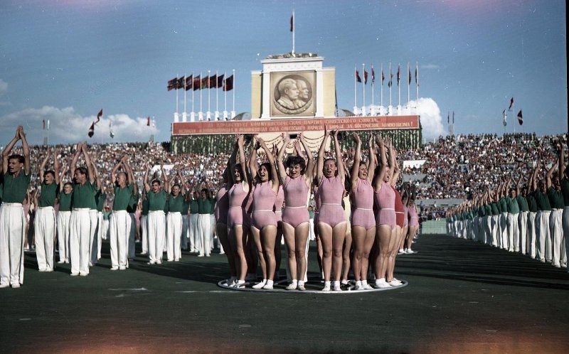 Прогулка по Москве 1954 года. 15 снимков в первый год "оттепели"