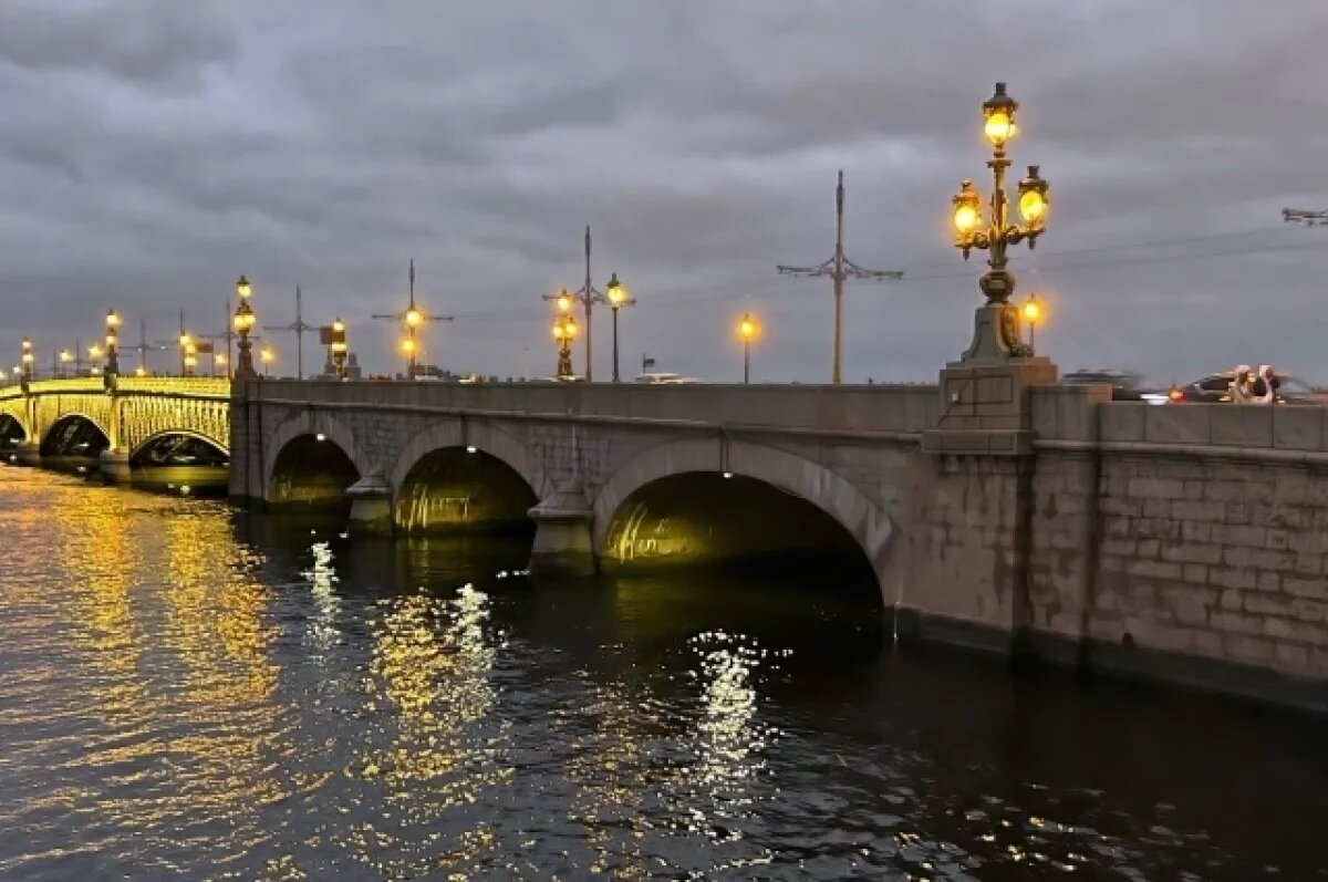    Четыре моста в Петербурге разведут в ночь на 9 декабря