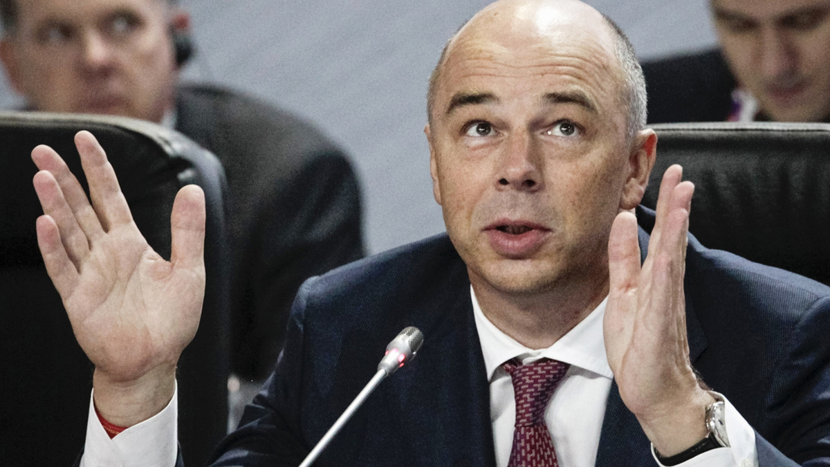 Силуанов призывает «учиться жить» с курсом, который сам Минфин по сути не контролирует