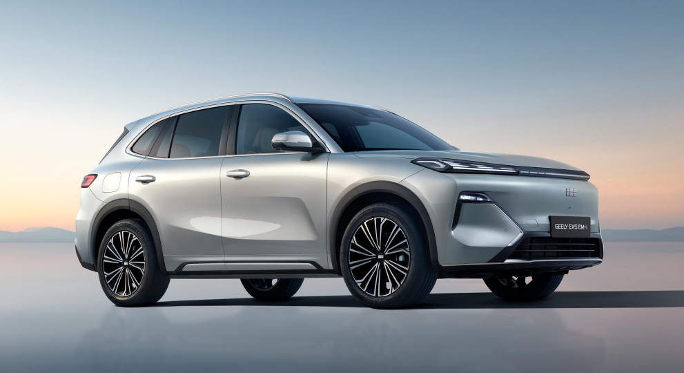 Geely EX5 EM-i: чего ждать от нового гибридного кроссовера в России