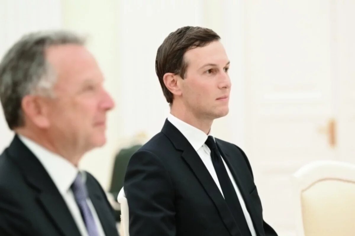    Выяснилось, что за шкатулка была на столе на встрече Путина и Кушнера