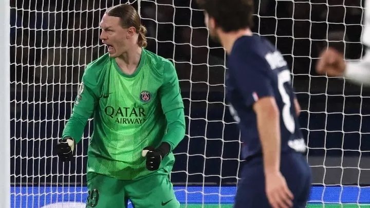    «Сафонов лучше Шевалье». Реакция фанатов «ПСЖ» на матч Матвея против «Ренна» Фото #1