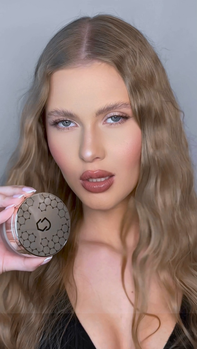 Минеральная пудра Natinco Hydra Healeary безопасна для проблемной кожи.