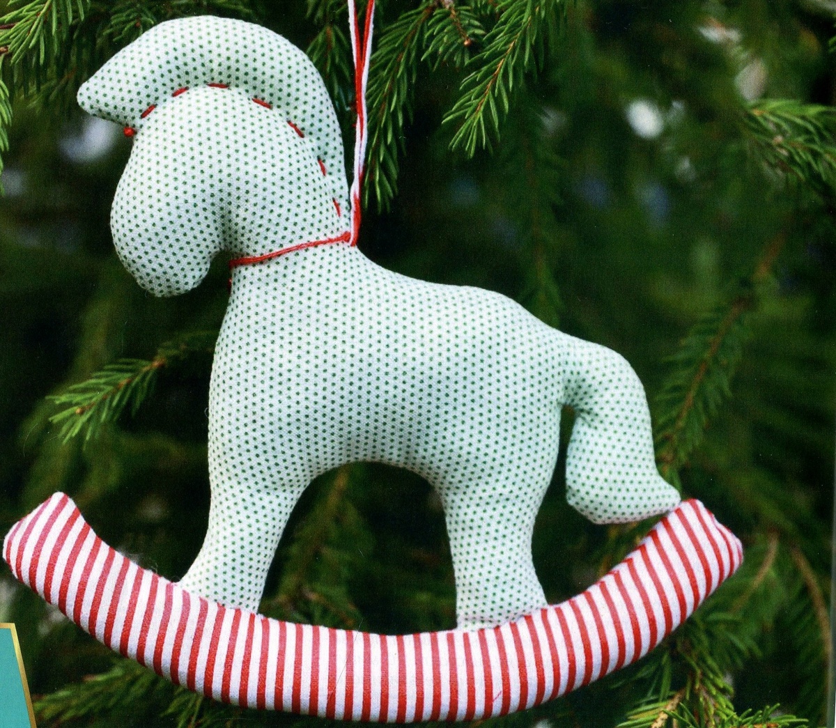 Лошадка на елку