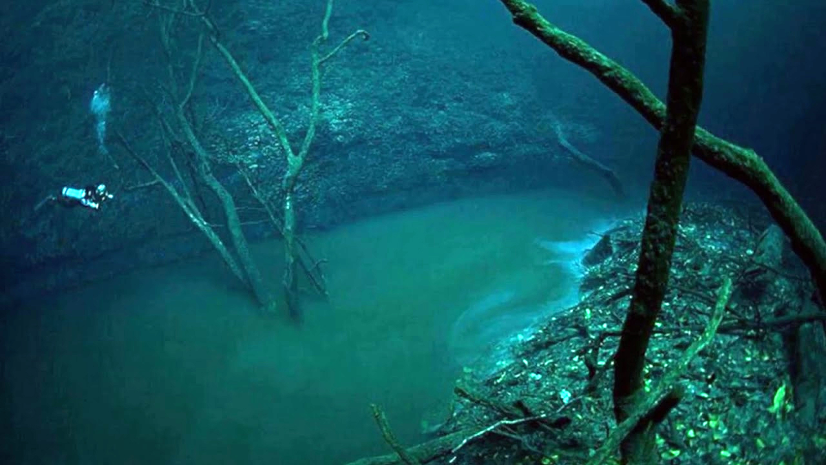 Подводная река в Мексике