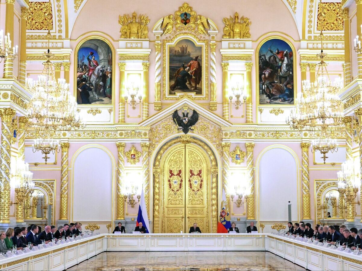    Президент РФ Владимир Путин проводит заседание Совета по стратегическому развитию и национальным проектам | © РИА Новости / Кристина Кормилицына