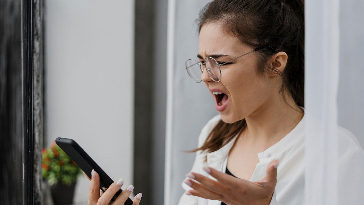 Не переводите деньги по просьбе незнакомцев и посторонних лиц