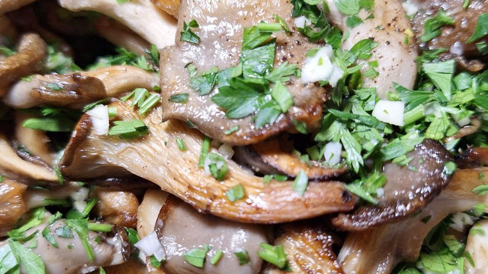 Вешенки в чесночном маринаде.