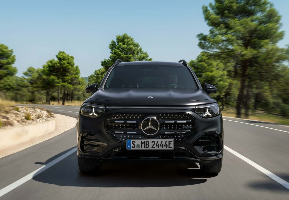 Передняя часть Mercedes-Benz GLB второго поколения