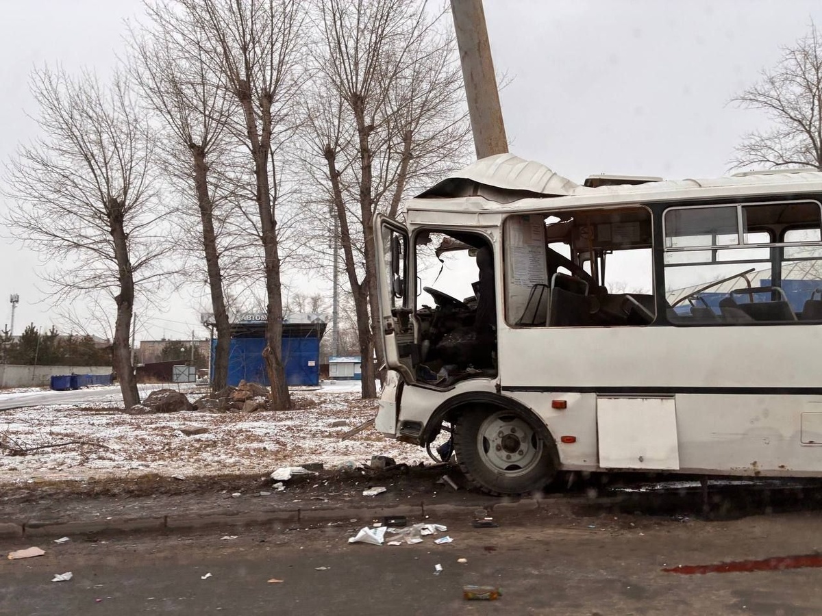 Последствия аварии. Удра приняла на себя кабина