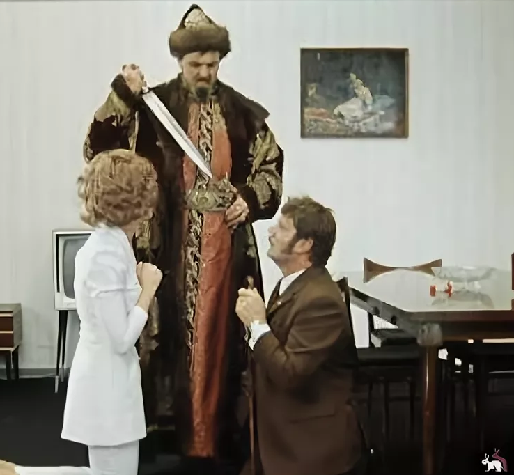 Государь решает проблемы.