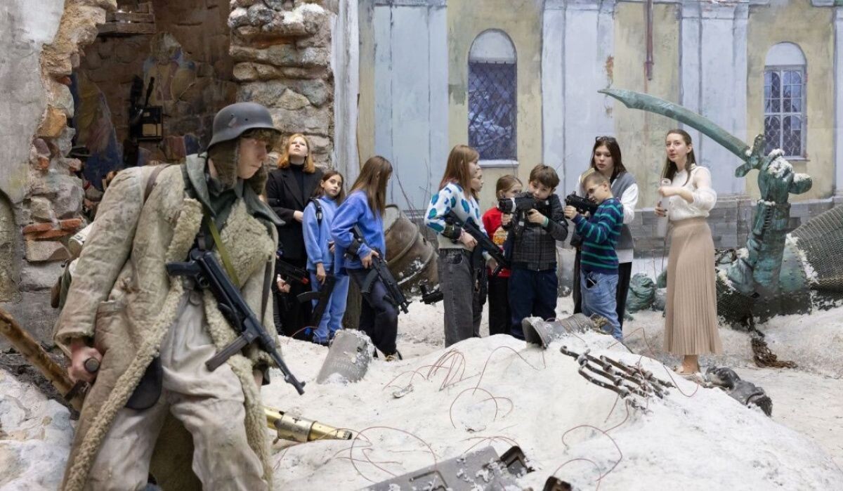     Елка Победы в Музее Победы. Источник: Музей Победы Автор фото: Пресс-служба Музея Победы