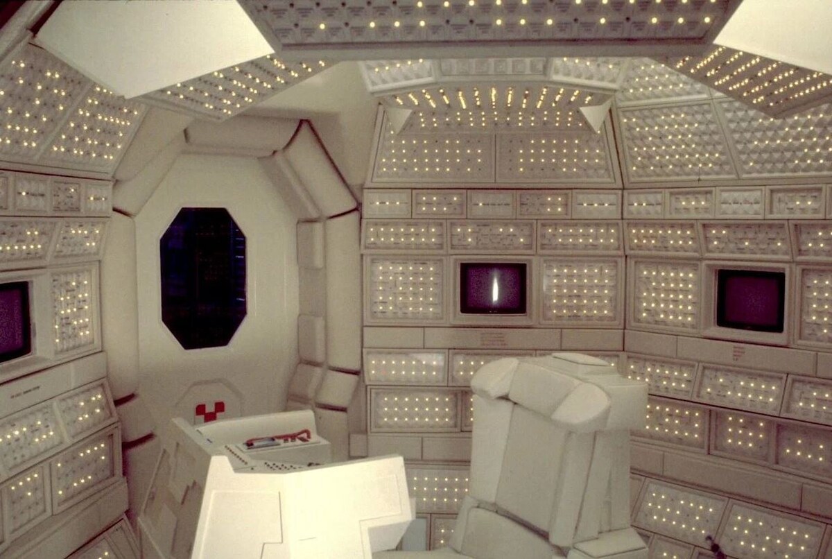 Корабль "Ностромо" изнутри, фото из https://www.kinopoisk.ru/film/386/shooting/page/11/