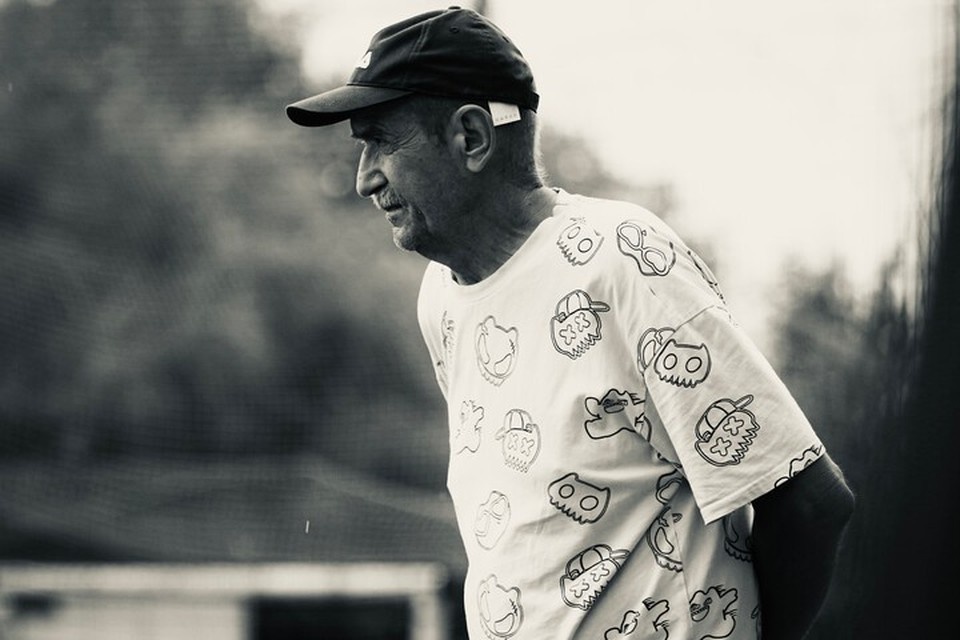    Гражданская панихида состоится во вторник в 10:00 на хоккейном корте «Юность». Фото: vk.com/clf_orange