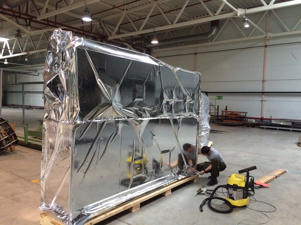 Вакуумная упаковка шкафов