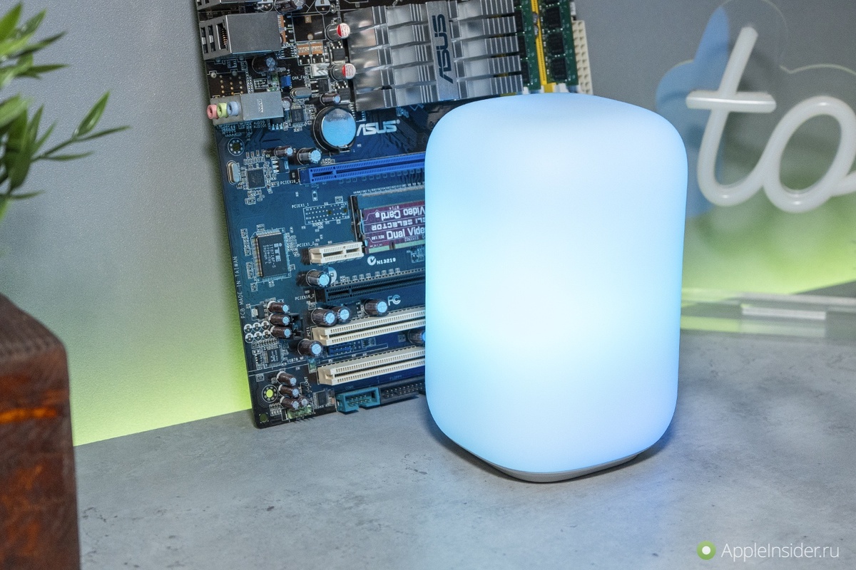    Яркость не самая высокая, но это и не основной источник освещения.