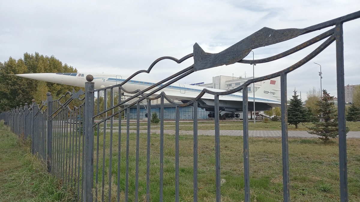 Фото автора. Заборчик тоже авиационный