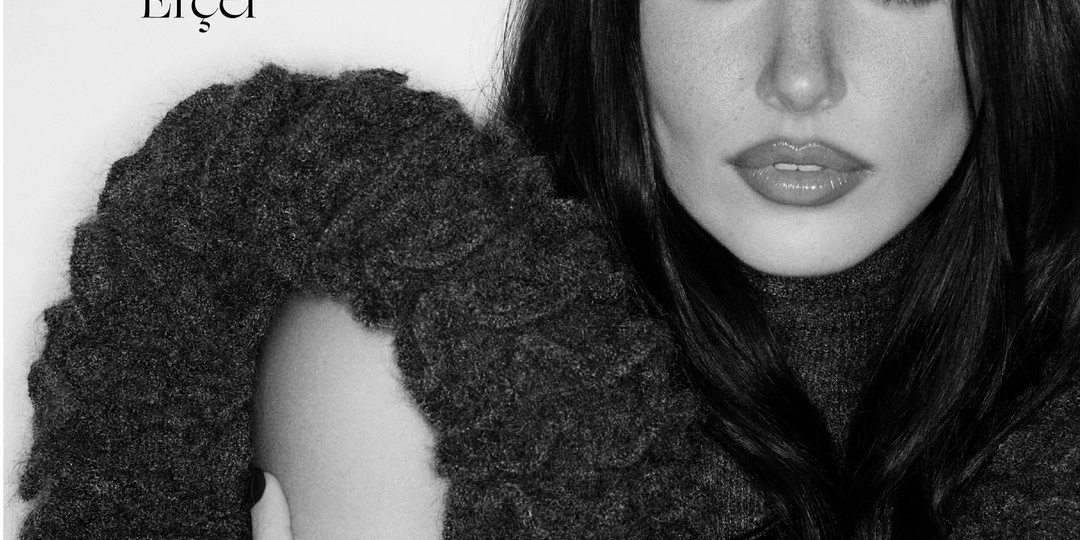 Не узнать! Что с бровями? Ханде Эрчел в необычном образе в журнале Vogue