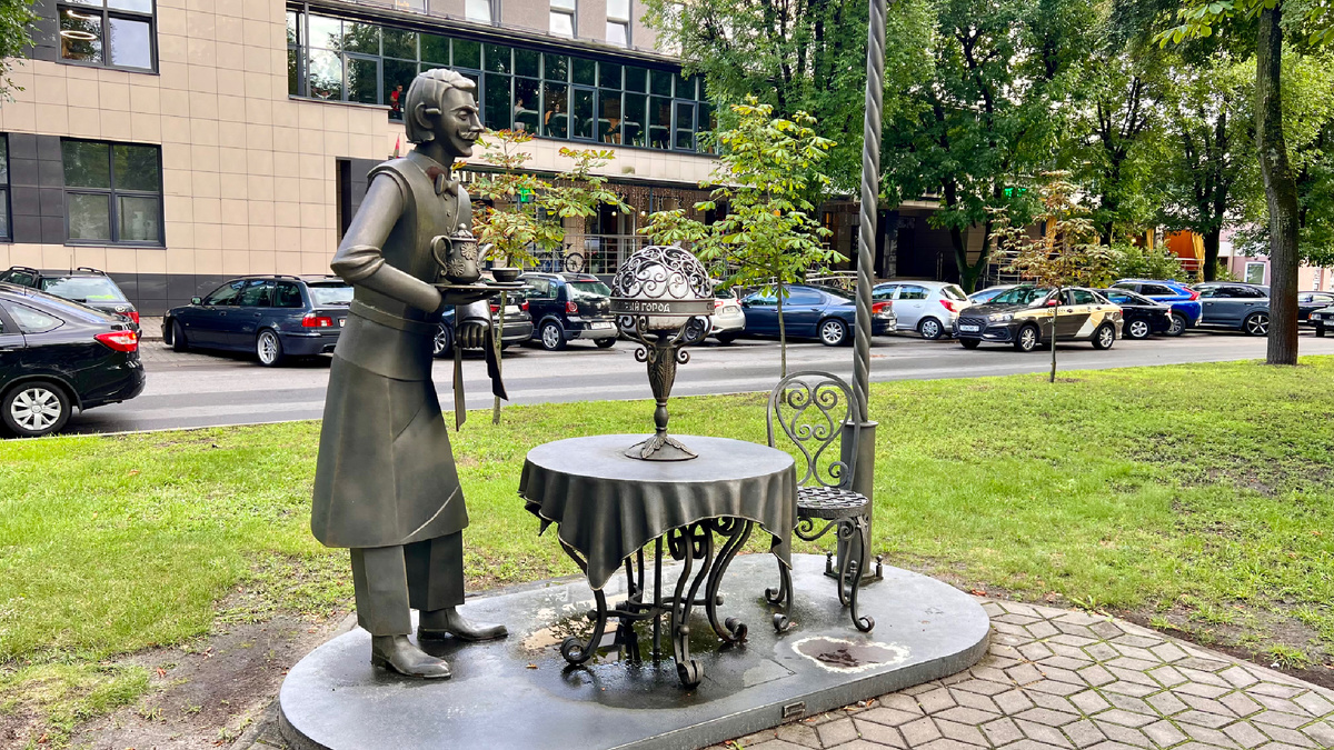 Названия предприятий не запомнила, к сожалению 