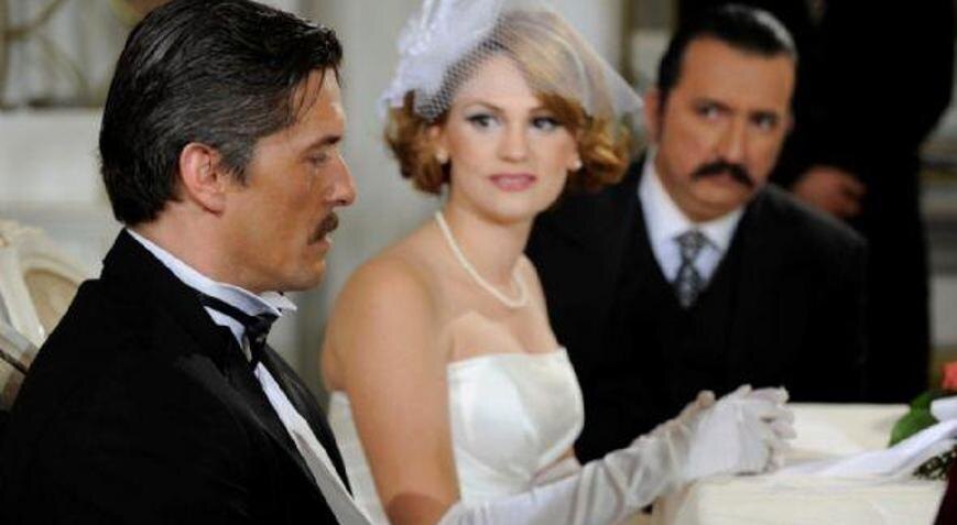 Турецкий сериал «Бесценное время» который затягивает с первой серии.