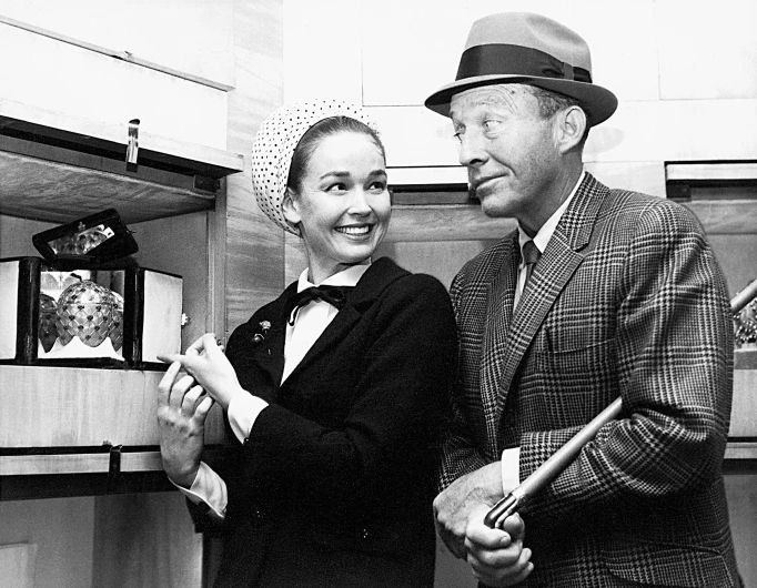 Бинг и Кэтрин Кросби в галерее Wartski. Лондон, 1965 год / фото Wartski