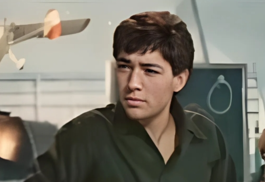 Юрий в юности