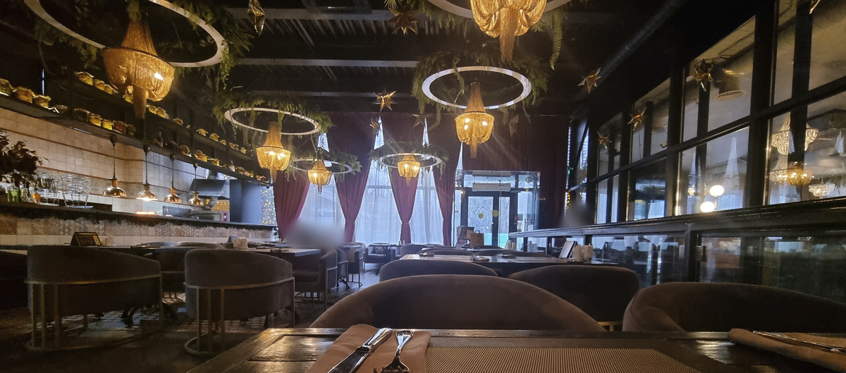 "Сытый Лось", интерьер, без цветокора