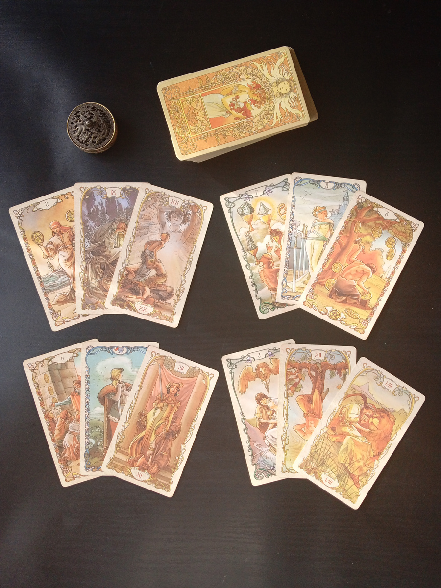 Ответ смотрим на колоде "Таро А.Мухи"