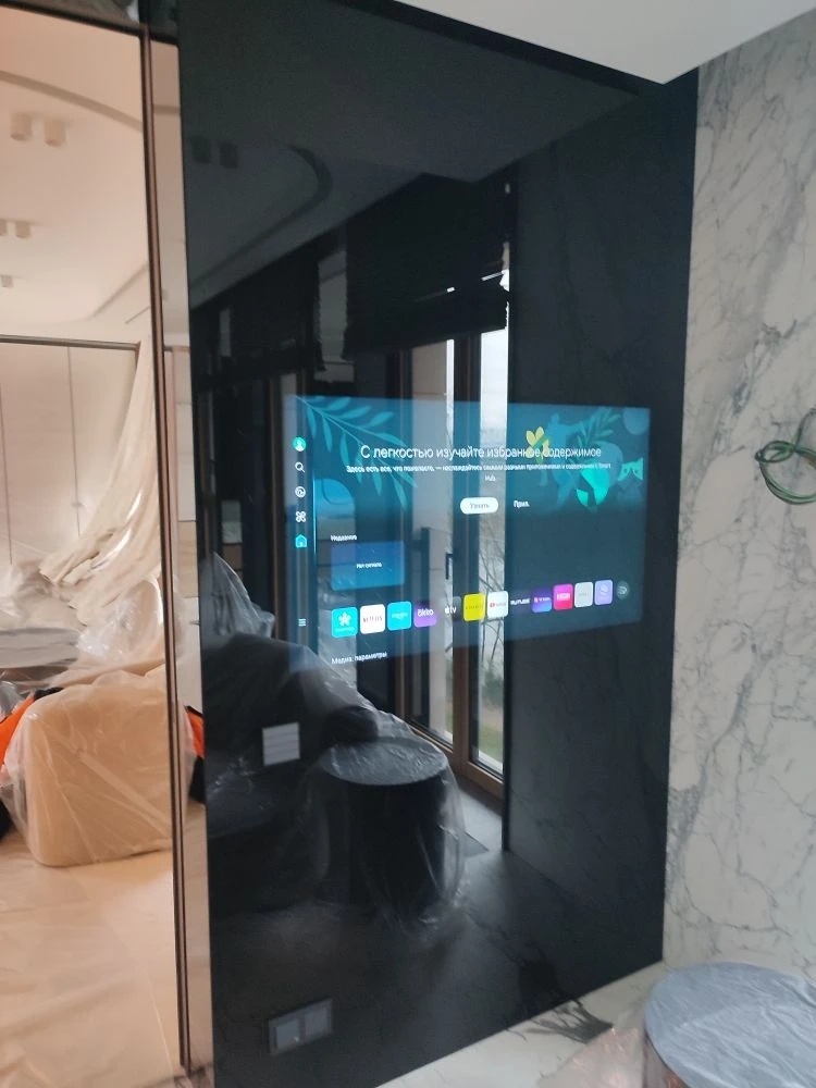 Телевизор 43" в стекле, с эффектом невидимого экрана от Мирротек.