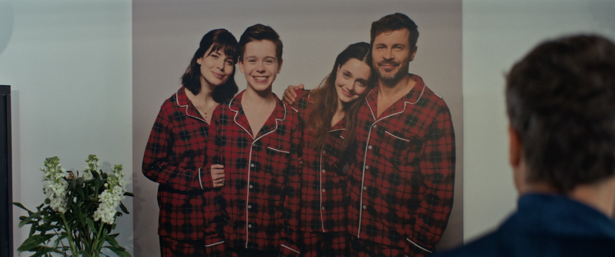 Семьянин 2025 фильм - актеры и рейтинг, фильм про семейные отношения, история о переосмыслении жизни