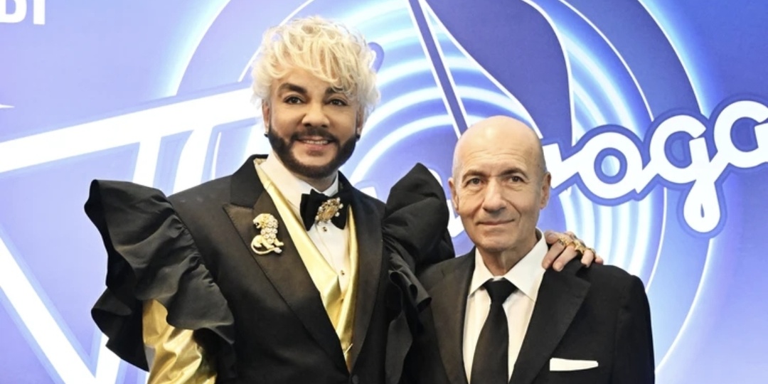 Подольская в тряпках и Куртукова в камзоле: обсуждаю 18 образов знаменитостей с песни года