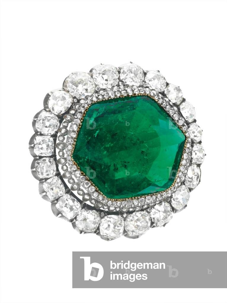Взято здесь: https://www.bridgemanimages.com/en/russian-school-18th-century/the-catherine-the-great-brooch-mid-18th-century-emerald-diamonds-silver-gold/emerald-diamonds-silver-and-gold/asset/780704?utm_source=chatgpt.com&offline=1