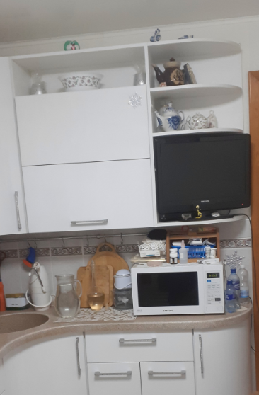 Процесс монтажа сфотографировать не догадался. Такая кухня у нас получилась. Фото автора.