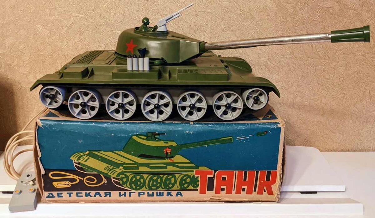 Электромеханический танк, производитель - Муромский завод им. Орджоникидзе. Фото из открытых источников. Листаем галерею -->>