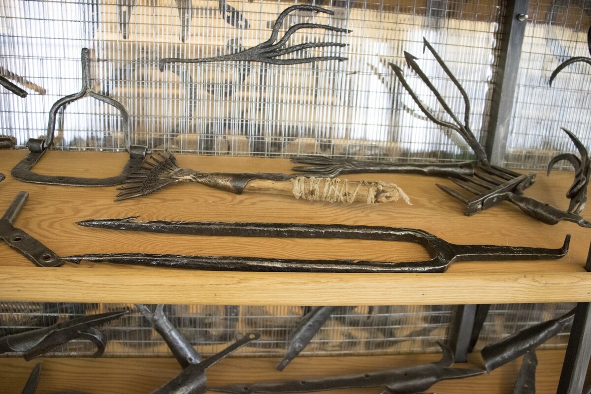 Во многих музеях есть образцы очень древних вариантов данного оружия лова... Но, говорить, что раньше острогой ловили и это никак не влияло, сейчас просто глупо!!! 