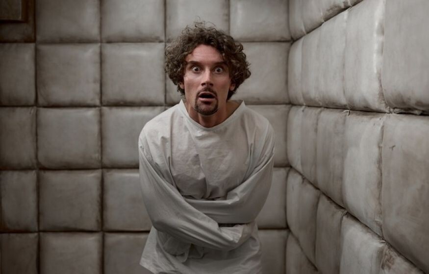    Тренд безумцев: молодежь симулирует психоз ради койки в «дурке»