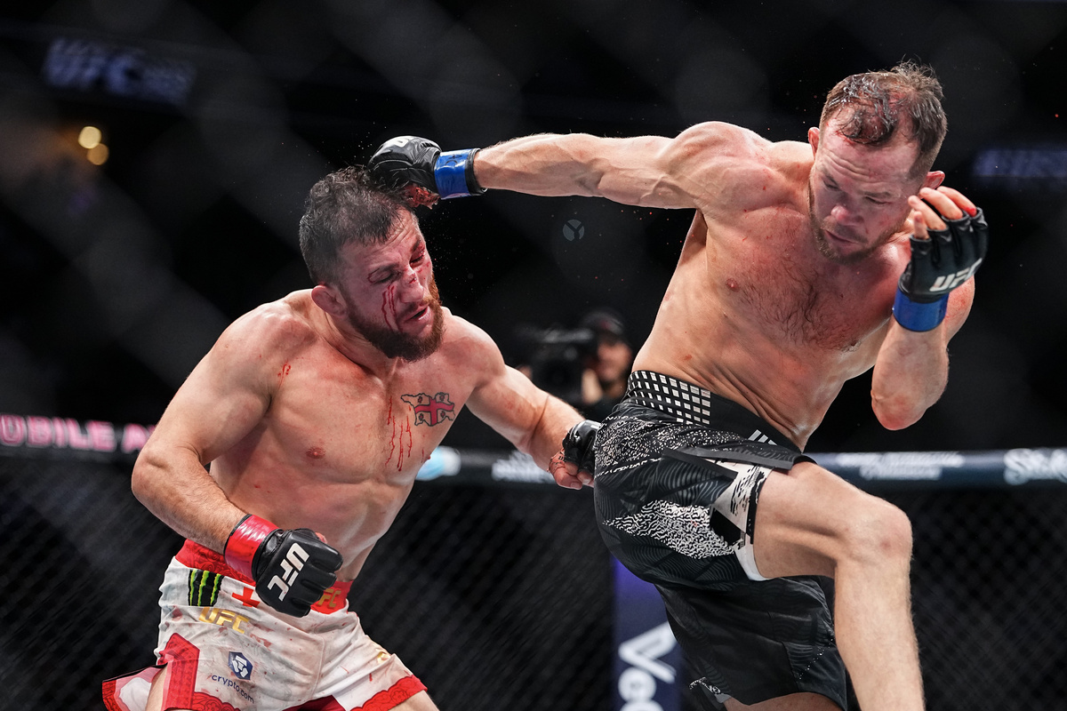     Мераб Двалишвили и Пётр Ян / Chris Unger / Zuffa LLC / GettyImages