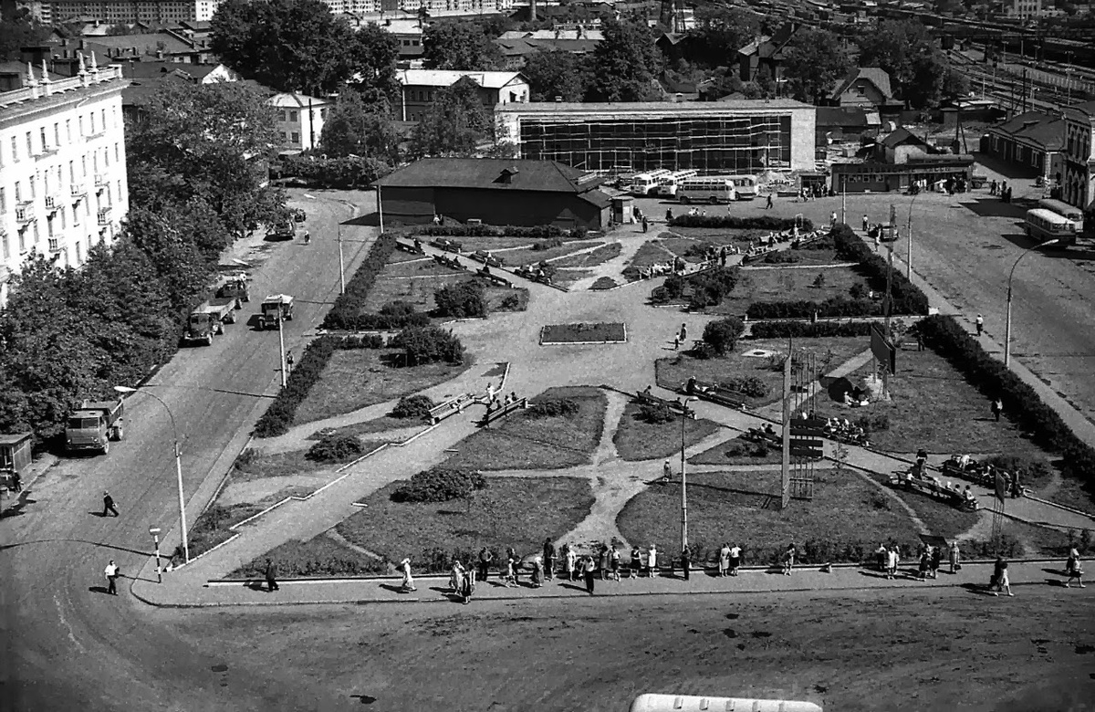 Этот снимок использовался в ролике в качестве исходного для моделирования полёта в ИИ