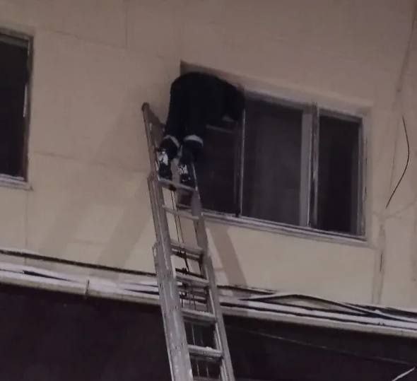    Труп 76-летнего мужчины обнаружили в запертой квартире в Петрозаводске© Госкомитет Карелии по безопасности населения