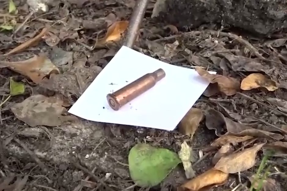 Гильза на месте стрельбы. Кадр: Telegram-канал «Sputnik Абхазия»