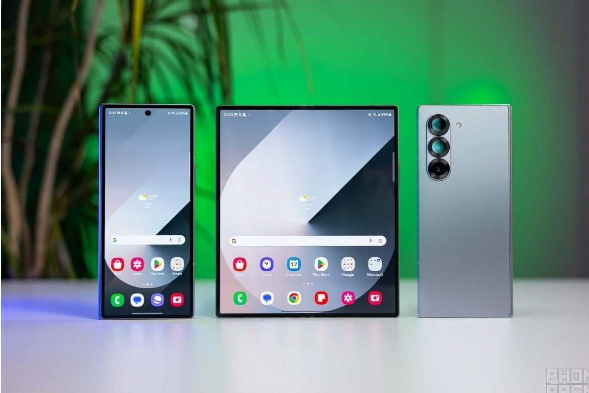 Samsung Galaxy Z Fold7 — это последняя версия значительно изменившегося в последних поколениях складного смартфона от корейского производителя. С момента своего появления, линейка Fold завоевала популярность среди пользователей, желающих получить устройство с большими экранами и многофункциональными возможностями. В этой статье мы рассмотрим плюсы и минусы Samsung Galaxy Z Fold7, оценивая его функциональность, дизайн, производительность и другие ключевые аспекты.