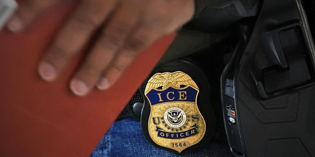 СМИ: ICE заявляет, что Иллинойс выпускает нелегалов вопреки запросам службы