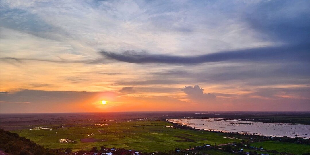 Не просто точка для заката: тайны горы Пном Кром, которые не видят туристы