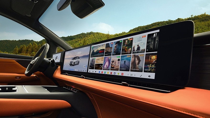    На фото: салон Buick Electra Encasa