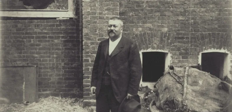 С. Т. Морозов на строительстве здания МХТ в Камергерском переулке
