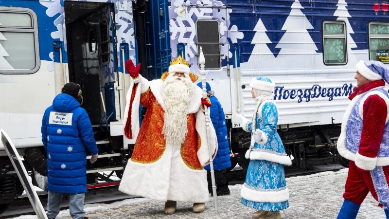     Паровоз Деда Мороза Анна Зайкова