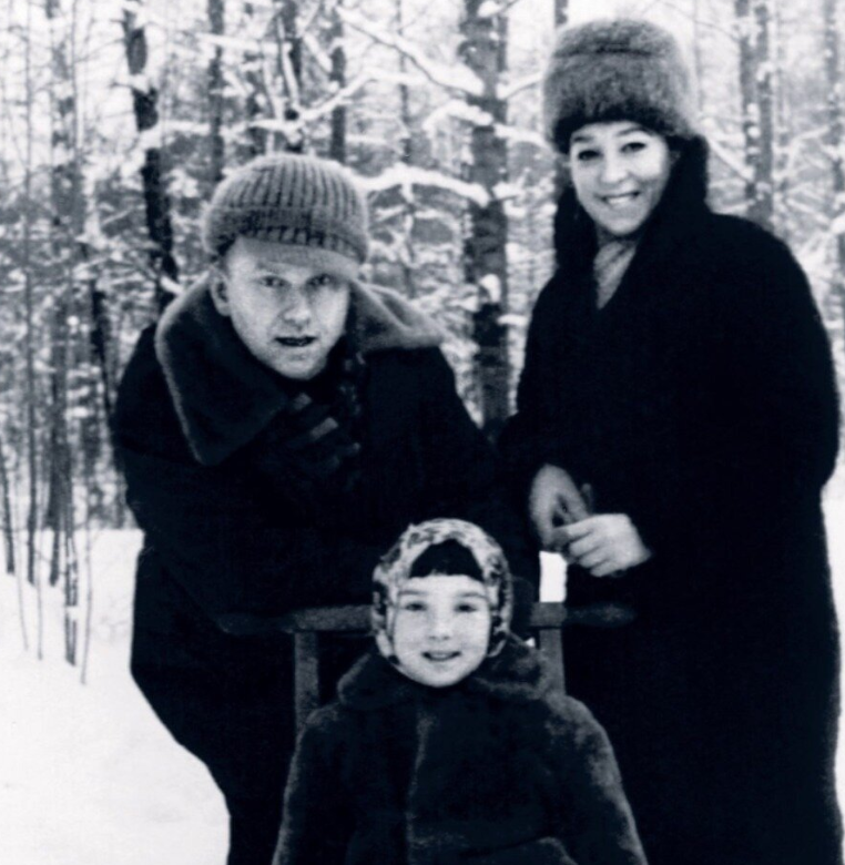 Александра Завьялова, Дмитрий Бучкин и их дочка Таня