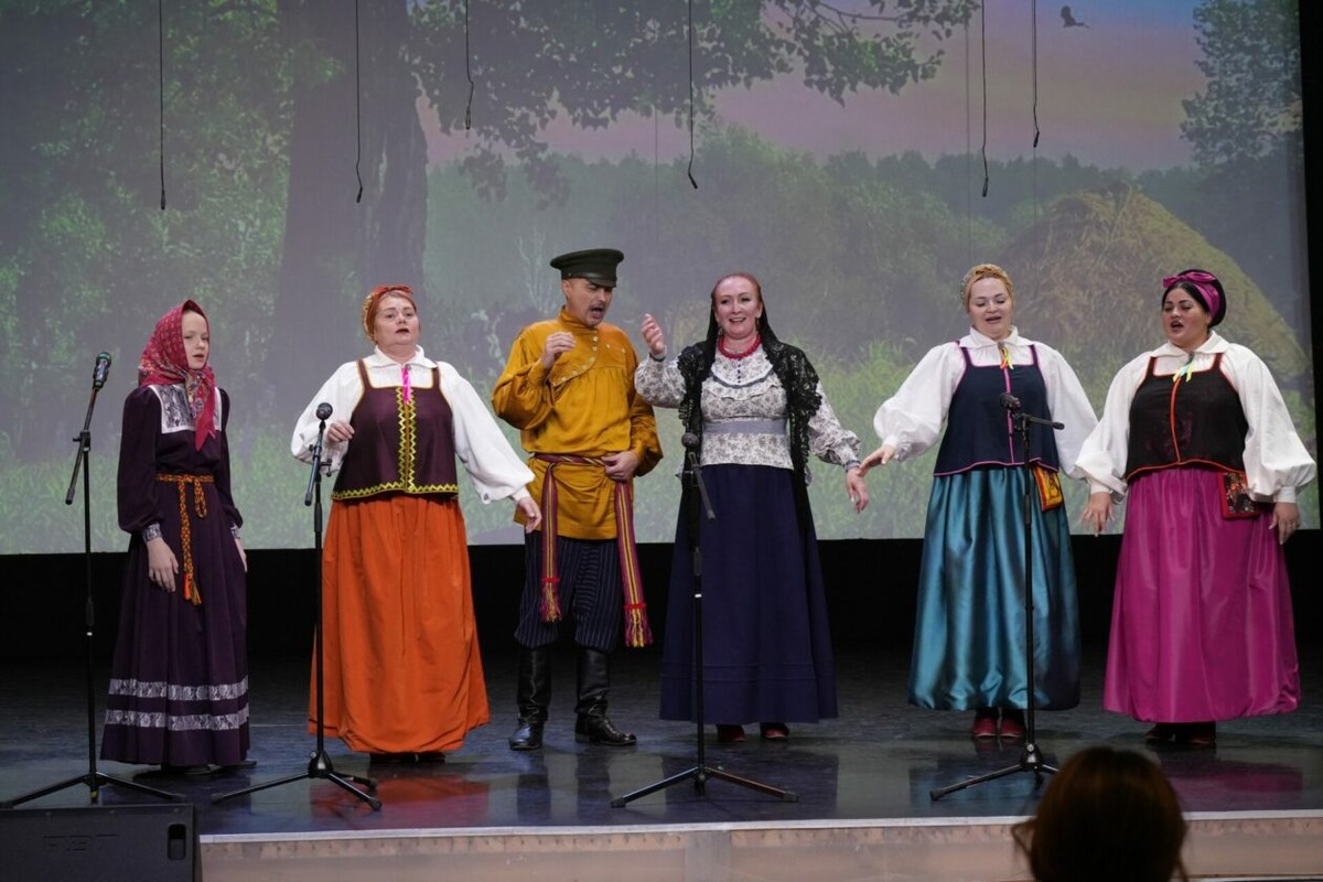 
Фольклорный ансамбль «Родники» из Усть-Илимска покорил жюри новосибирского конкурса
Фото: Всероссийский фольклорный фестиваль-конкурс «Ново-Николаевские встречи»