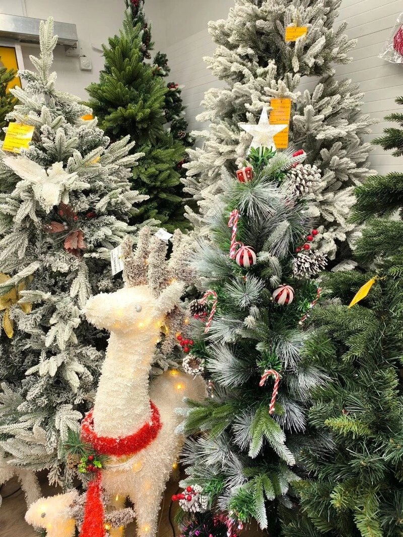    Золотая мишура: обзор цен на елочные украшения в Южно-Сахалинске Фото: Гретта Лукс / Sakh.online